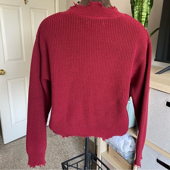 Forever 21 size medium sweater burgundy with rough fringe, and V-neck - Picture 7 of 12